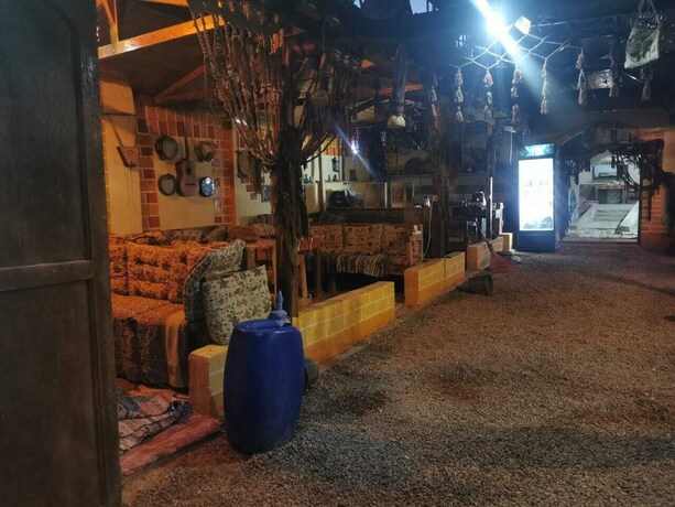 Imagen general del Hotel White palace camp ex camp david. Foto 12