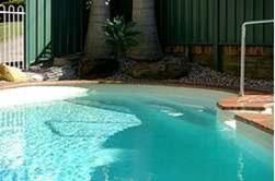 Imagen de los exteriores del Hotel Whitecaps Holiday Apartments. Foto 2