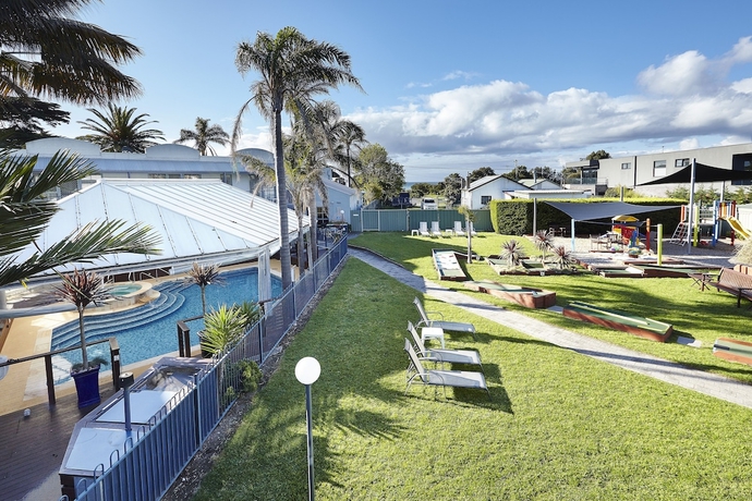 Imagen general del Hotel Whitecliffs Beach Resort. Foto 1