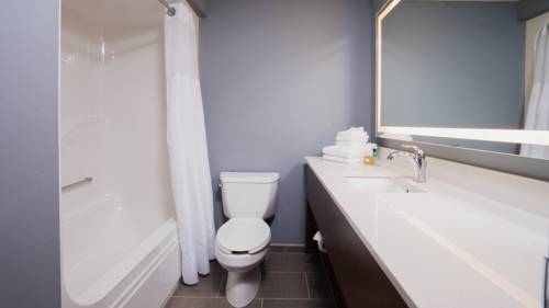 Imagen de la habitación del Hotel Whitefish Riverfront. Foto 10