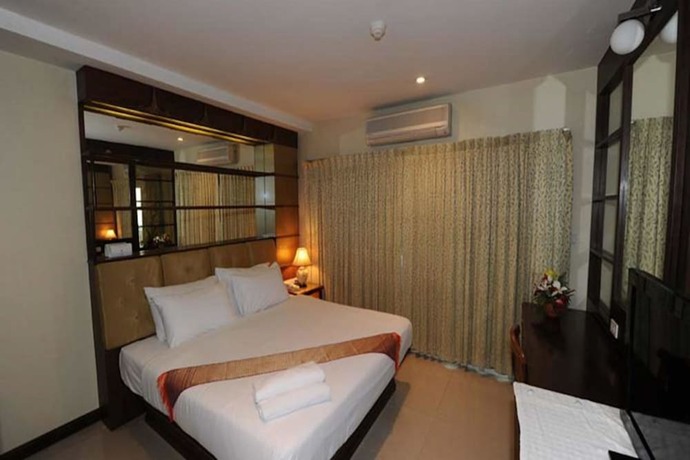 Imagen general del Hotel Whitehouse Condotel, PATTAYA BEACH. Foto 4