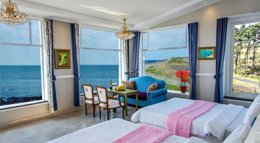 Imagen general del Hotel Whitehouse. Foto 1
