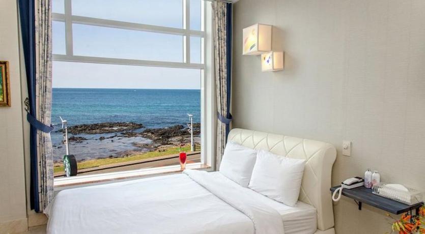 Imagen de la habitación del Hotel Whitehouse. Foto 2
