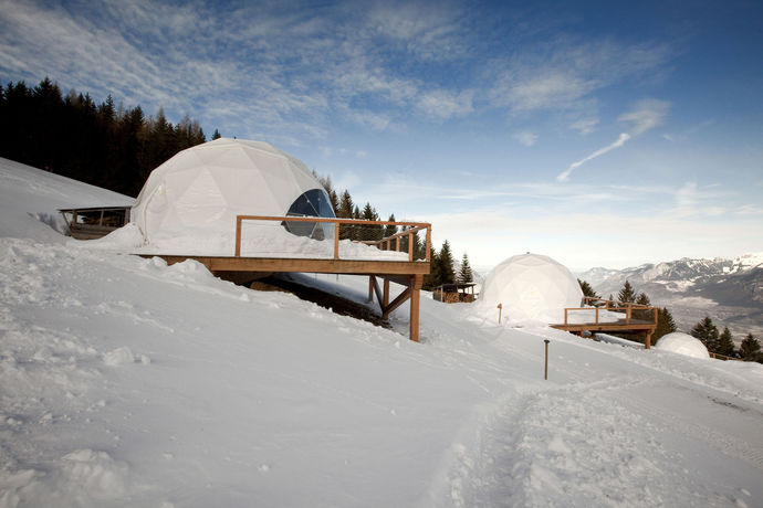 Imagen de los exteriores del Hotel Whitepod. Foto 15