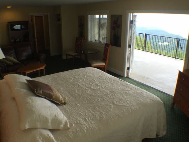 Imagen de la habitación del Hotel Whitney Mountain Lodge. Foto 12