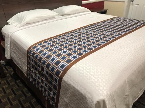 Imagen general del Hotel Whittier Travel Inn. Foto 3