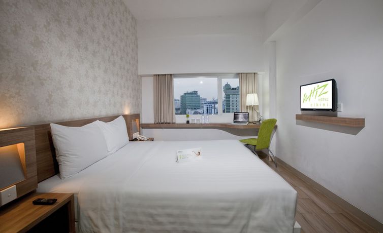 Imagen de la habitación del Hotel Whiz Cikini Jakarta - Chse Certified. Foto 11