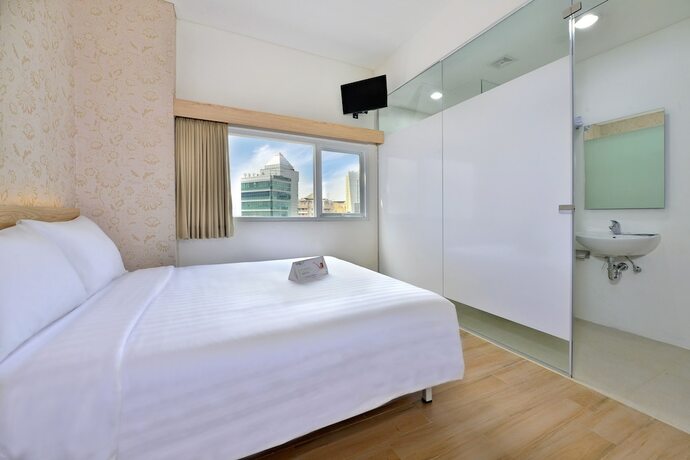 Imagen de la habitación del Hotel Whiz Falatehan Jakarta - Chse Certified. Foto 9