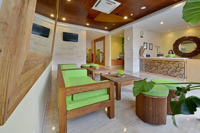 Imagen de los interiores del Hotel Whiz Malioboro Yogyakarta. Foto 13
