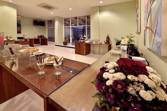 Imagen del bar/restaurante del Hotel Whiz Malioboro Yogyakarta. Foto 4
