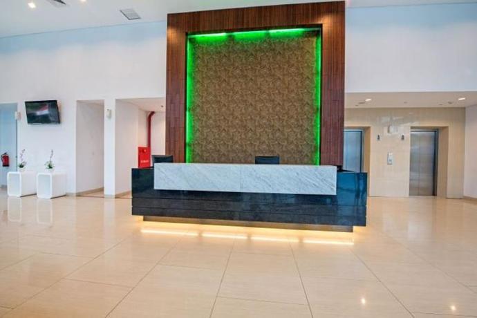 Imagen de los interiores del Hotel Whiz Prime Balikpapan - Chse Certified. Foto 12