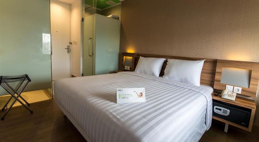 Imagen de la habitación del Hotel Whiz Prime Balikpapan - Chse Certified. Foto 8