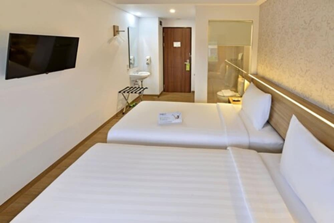 Imagen de la habitación del Hotel Whiz Prime Basuki Rahmat Malang. Foto 14