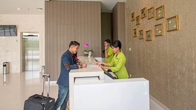 Imagen de los interiores del Hotel Whiz Prime Hasanuddin Makassar - Chse Certified. Foto 16