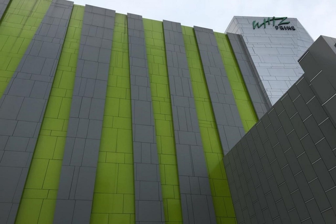 Imagen general del Hotel Whiz Prime Kelapa Gading. Foto 4
