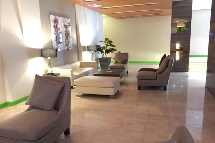 Imagen general del Hotel Whiz Prime Kelapa Gading. Foto 8