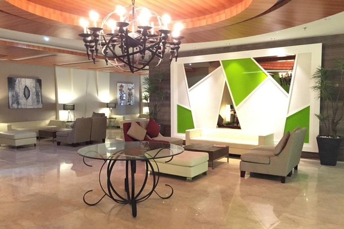Imagen general del Hotel Whiz Prime Kelapa Gading. Foto 10