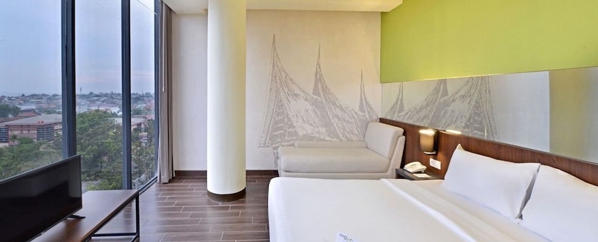 Imagen de la habitación del Hotel Whiz Prime Khatib Sulaiman Padang - Chse Certified. Foto 8