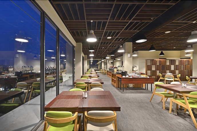 Imagen de los interiores del Hotel Whiz Prime Khatib Sulaiman Padang - Chse Certified. Foto 10