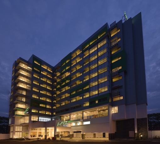 Imagen general del Hotel Whiz Prime Megamas Manado - Chse Certified. Foto 1