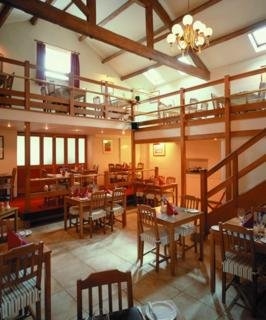 Imagen del bar/restaurante del Hotel Whoop Hall and Leisure. Foto 4