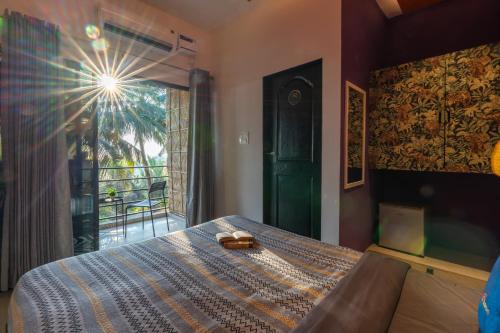 Imagen general del Hotel Whoopers Boutique Morjim. Foto 4