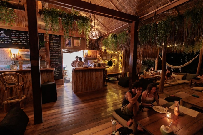 Imagen de los interiores del Hotel Whynam Beach. Foto 16