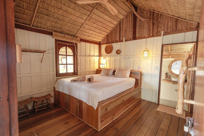 Imagen de la habitación del Hotel Whynam Beach. Foto 12