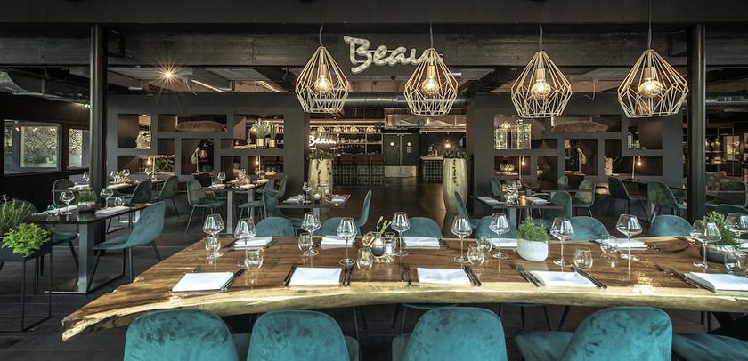 Imagen del bar/restaurante del Hotel Wicc. Foto 5