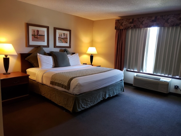 Imagen de la habitación del Hotel Wichita West Inn and Suites. Foto 4