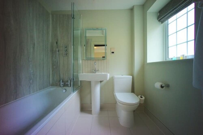 Imagen de la habitación del Hotel Widbrook Grange. Foto 16