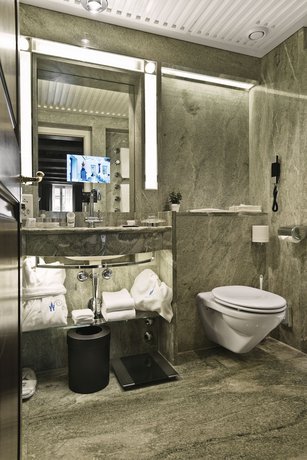 Imagen de la habitación del Hotel Widder. Foto 6