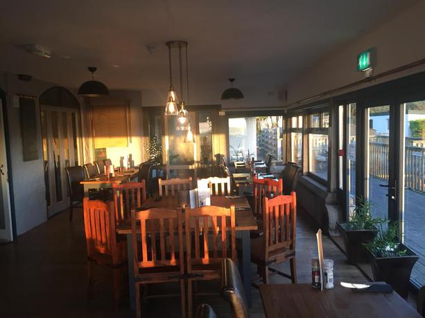 Imagen del bar/restaurante del Hotel Widemouth Manor. Foto 3