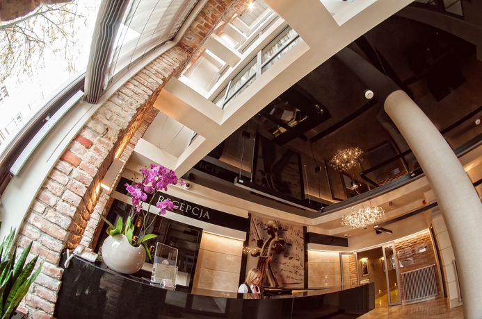 Imagen de los interiores del Hotel Wieniawski. Foto 16