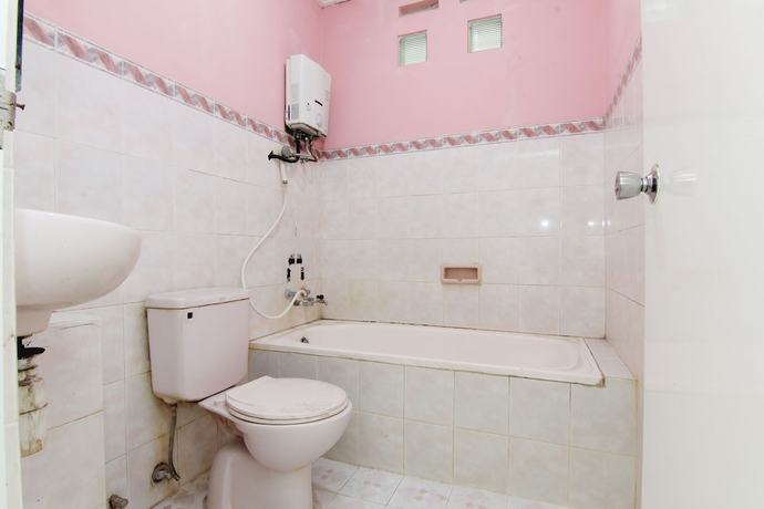 Imagen de la habitación del Hotel Wijaya 1 Kaliurang. Foto 7