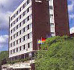 Imagen de los exteriores del Hotel Wiking, Henstedt-Ulzburg. Foto 3
