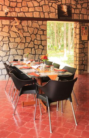 Imagen del bar/restaurante del Hotel Wild Chalet Resort. Foto 8