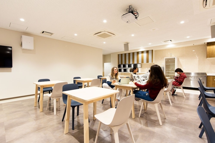 Imagen de los interiores del Hotel Wild Cherry Blossom Hostel Tokyo Koganei. Foto 18