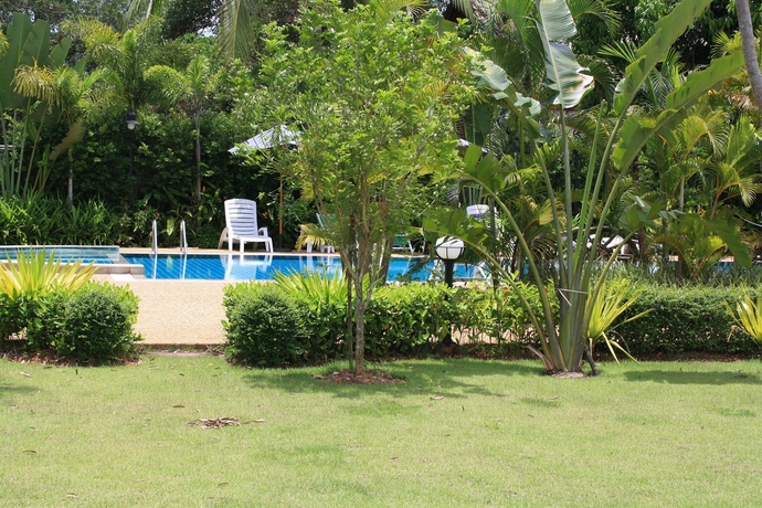 Imagen de la piscina del Hotel Wild Orchid Krabi By Villa Cha Cha. Foto 16