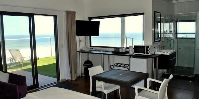 Imagen de la habitación del Hotel Wilderness Beach Resort. Foto 16