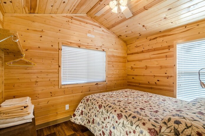 Imagen general del Hotel Wilderness Lakes Rv Resort. Foto 10