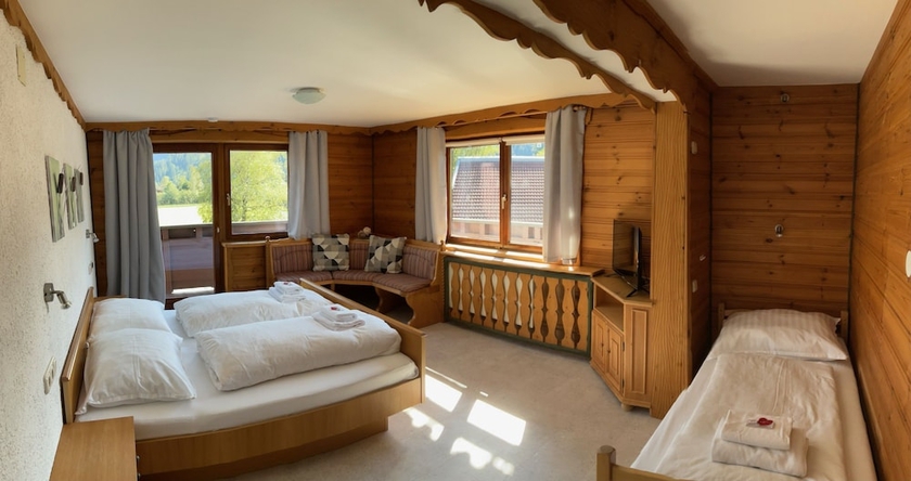 Imagen de la habitación del Hotel Wildrose. Foto 2