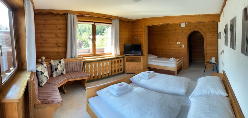 Imagen de la habitación del Hotel Wildrose. Foto 3