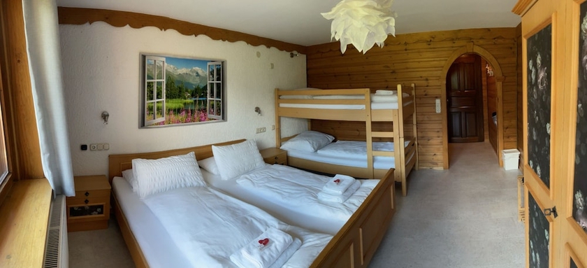 Imagen de la habitación del Hotel Wildrose. Foto 10