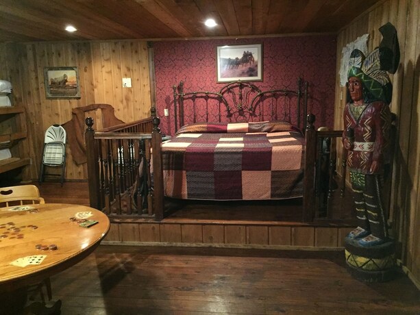 Imagen general del Hotel Wildwood Inn Tropical Dome And Theme Suites. Foto 7