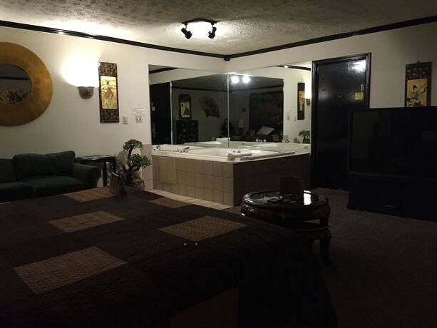 Imagen de la habitación del Hotel Wildwood Inn Tropical Dome And Theme Suites. Foto 20