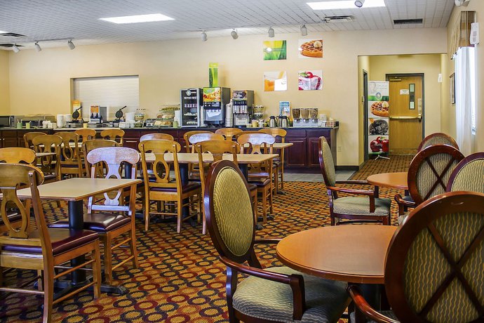 Imagen del bar/restaurante del Hotel Wilkes-Barre Inn and Suites. Foto 3