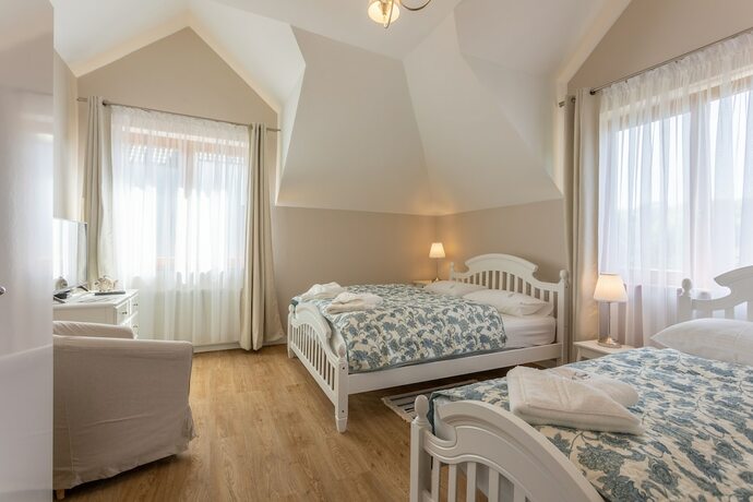 Imagen general del Hotel Willa 4 Pory Roku Uznam. Foto 3