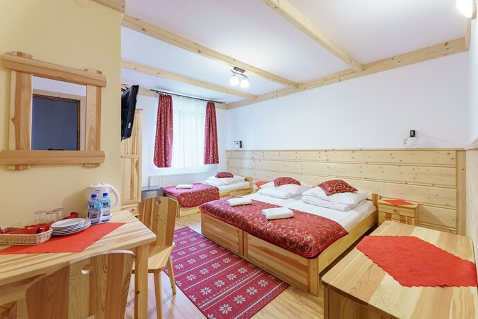 Imagen de la habitación del Hotel Willa Cztery Pory Roku. Foto 21