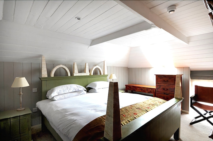 Imagen de la habitación del Hotel William Cecil. Foto 8